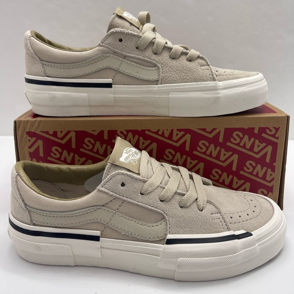 Vans WMNS Sk8-Low Top Rearrange
Tonal Peyote
VN000CRNBYS Sneakers
 Cream Suede